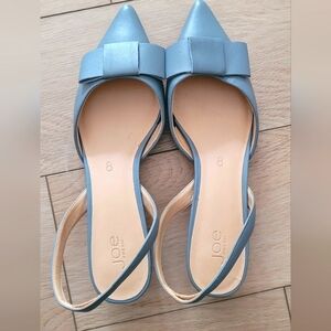 Joe fresh pointed toe, sling back kitten heels.   Size 8. Grey.